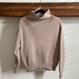Aritizia Sweater